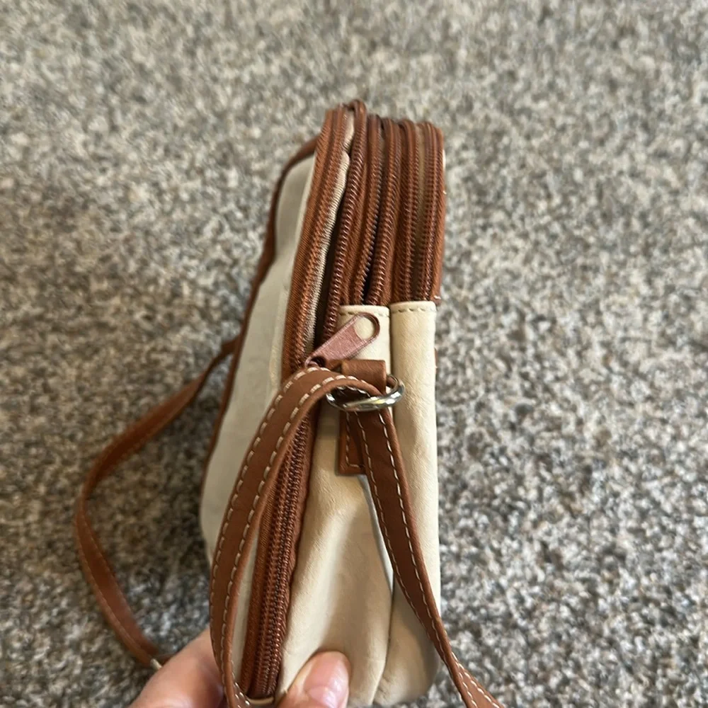 NWT Multi Sac Beige/Camel Crossbody - Picture 7 of 10